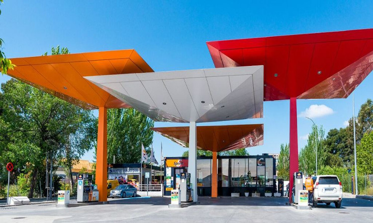 Hasta 4.000 gasolineras en riesgo de cierre por el control del precio de carburantes