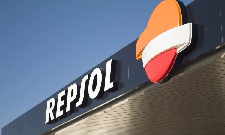 Repsol se alía con Alsa para probar los biocombustibles de cero emisiones en Bilbao