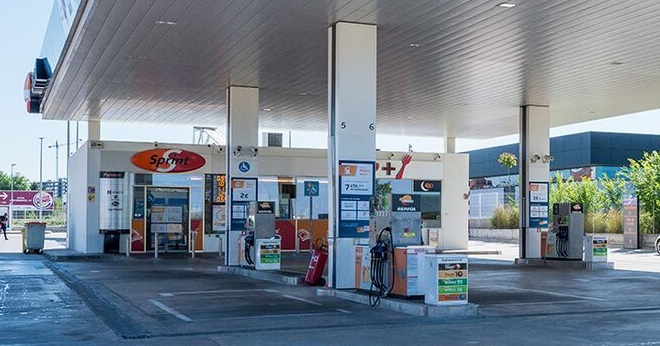 Los precios de los carburantes bajan