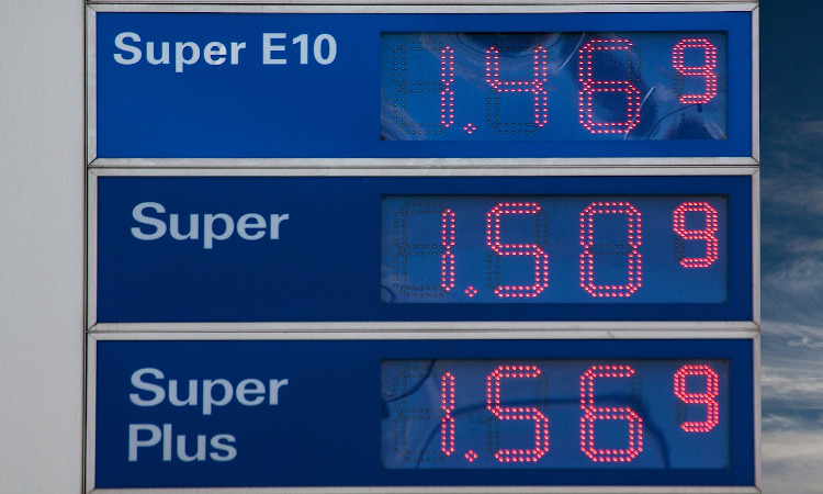 Se mantiene la tendencia a la baja en los precios de la gasolina y del gasóleo