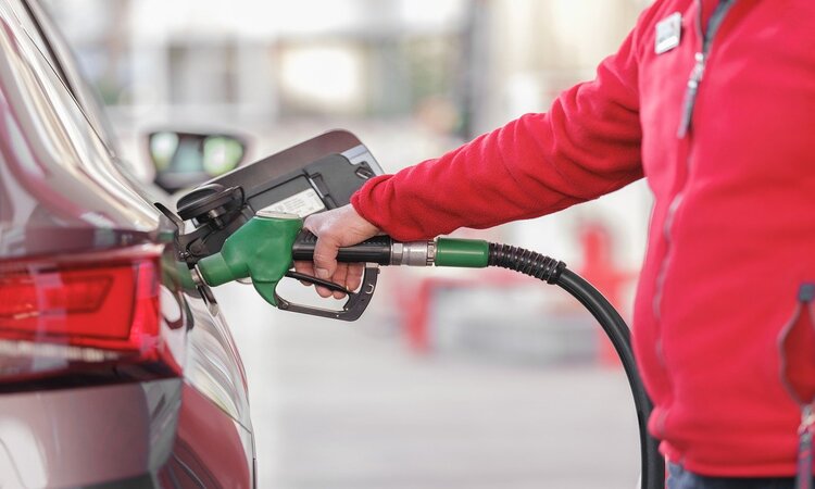 El precio de los carburantes se incrementa más de un 80% desde 2004