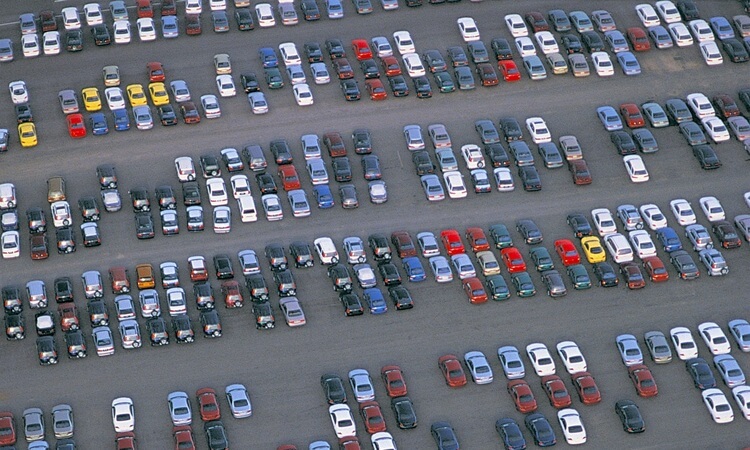 El sector del automóvil en España siente la presión de China y las exportaciones caen un 9%